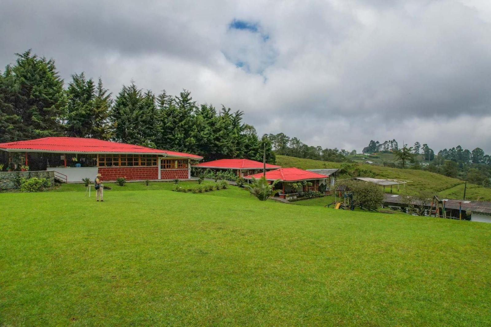 Hotel Finca La Toscana Pereira Esterno foto