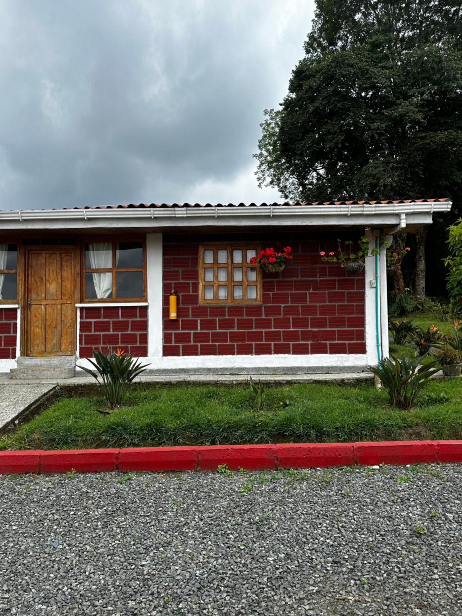 Hotel Finca La Toscana Pereira Esterno foto