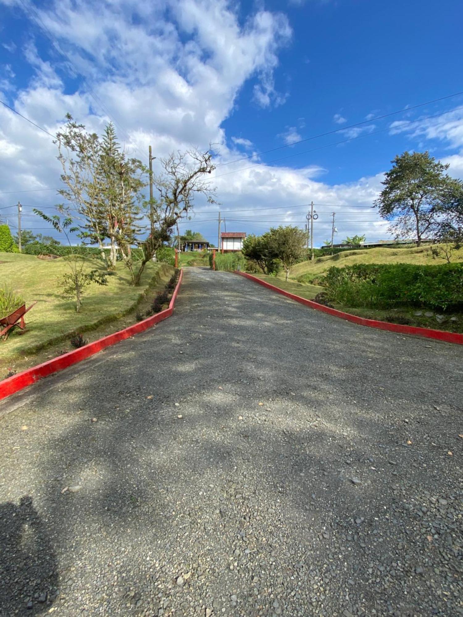 Hotel Finca La Toscana Pereira Esterno foto